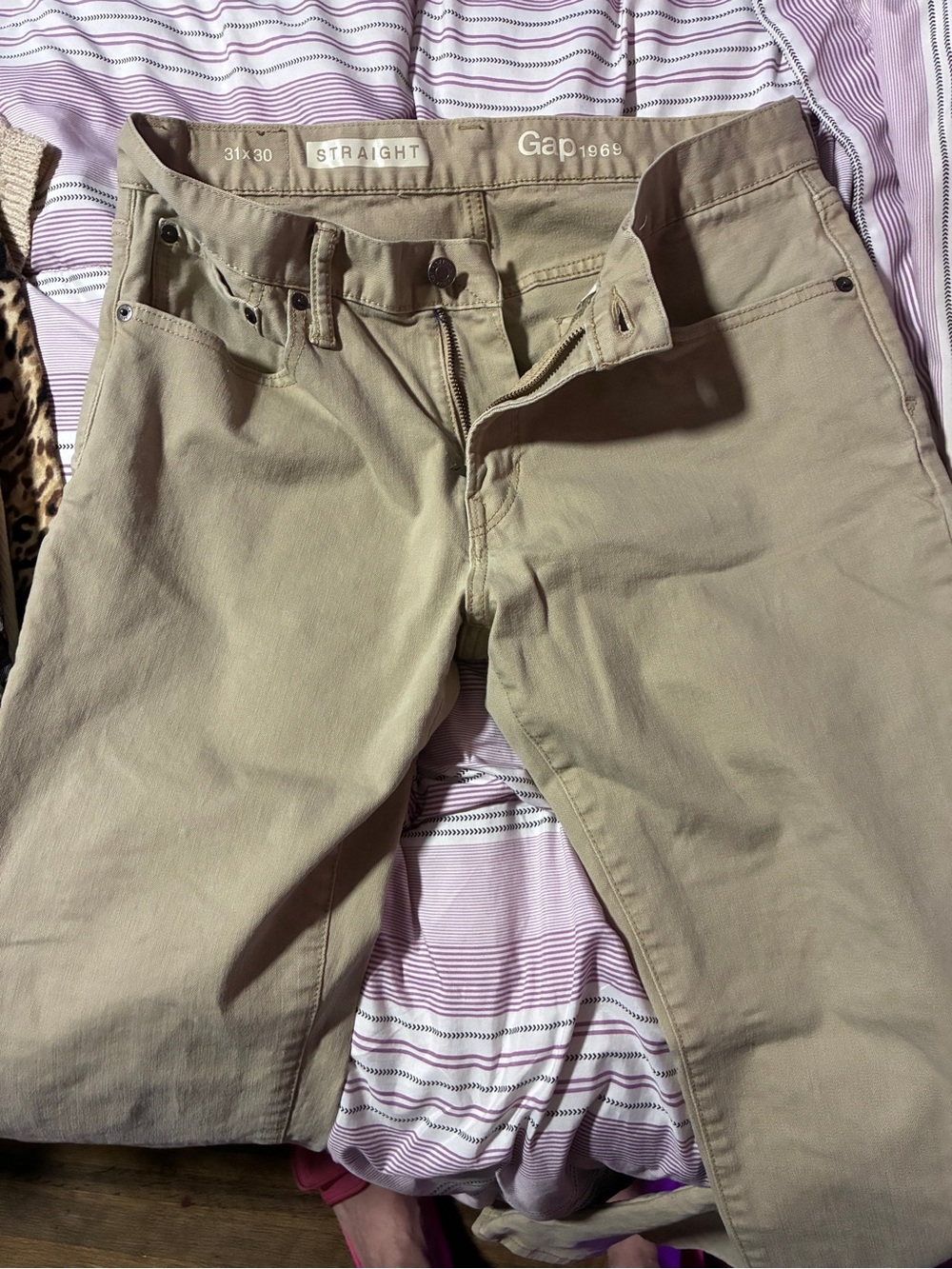 GAP Men's Straight Khaki Pants - Light Tan